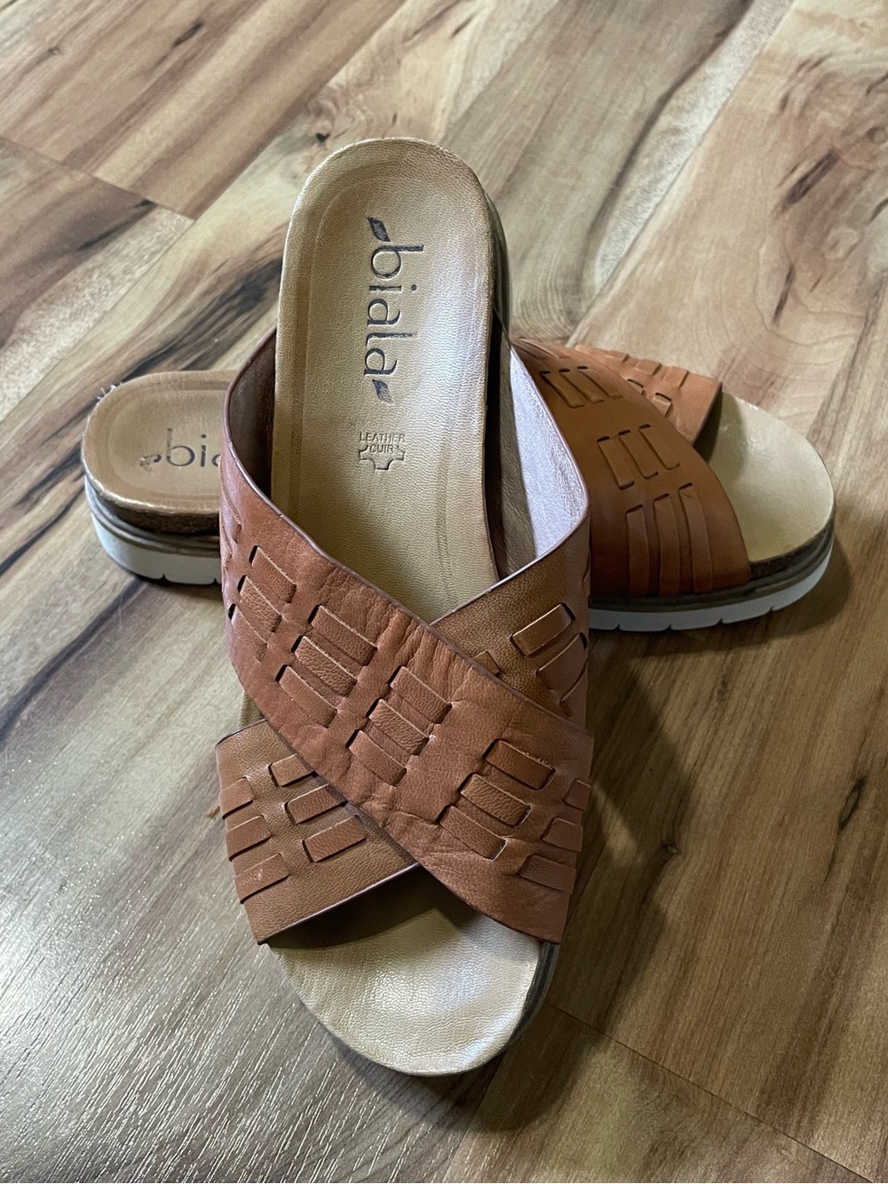 Biala Joanie Tan Woven Cross Strap Leather Platform Slide Sandals Size 37
